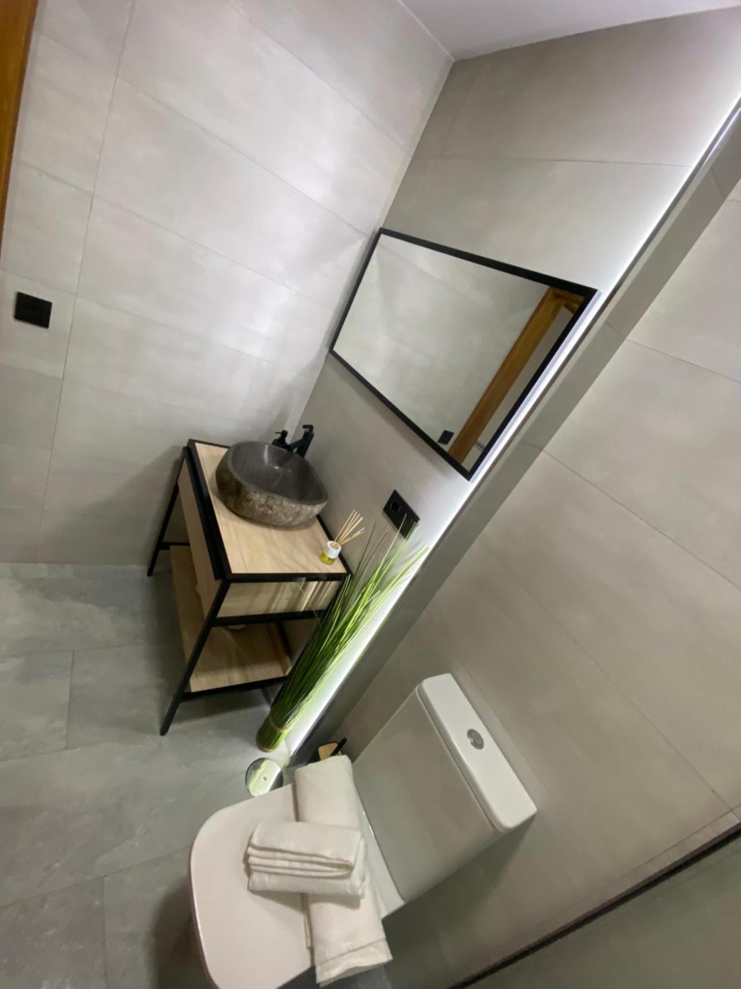 Apartamento Centrico, Luminoso Y Equipado Madrid Exterior foto